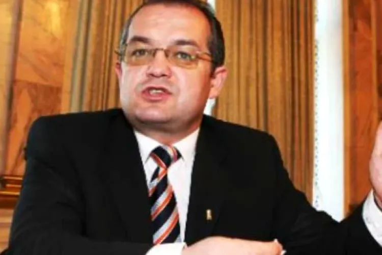 Primarii vor fi aleși în continuare dintr-un singur tur. Senatul a respins modificarea sistemului legiferat de Guvernul Boc în urmă cu 15 ani 