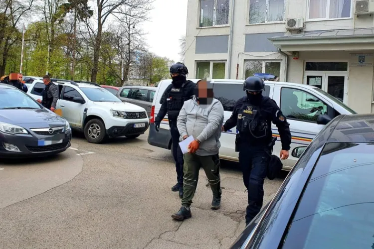 A primit ordin de protecție care îi interzicea orice contact, dar tot a găsit căi să ajungă la victimă: Un clujean a fost arestat preventiv