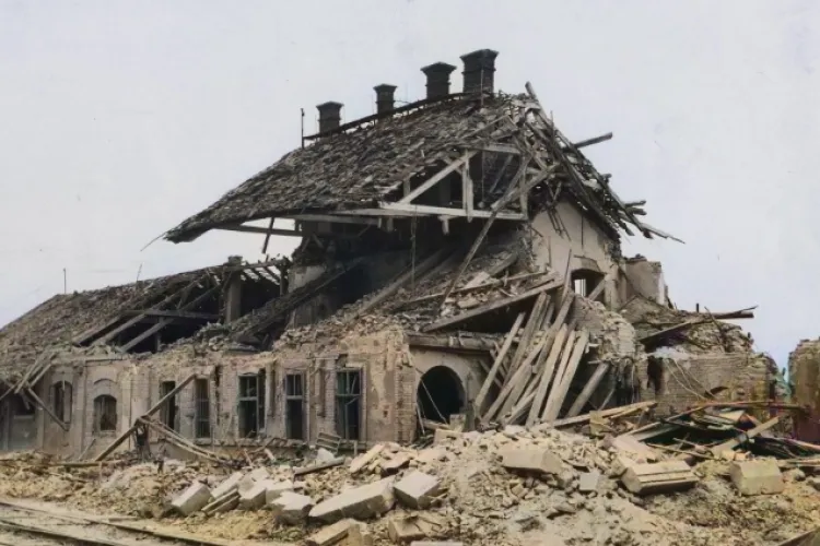 2 iunie 1944, ziua în care Clujul a fost zguduit de bombe. Sute de persoane și-au pierdut viața. În urmă cu 82 de ani, gara orașului a fost distrusă 