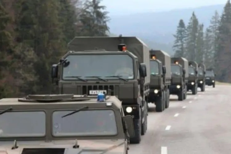 ATENȚIE, șoferi clujeni! Coloane militare vor traversa județul începând de luni, 25 mai. Armata anunță deplasări pe mai multe rute importante din județ