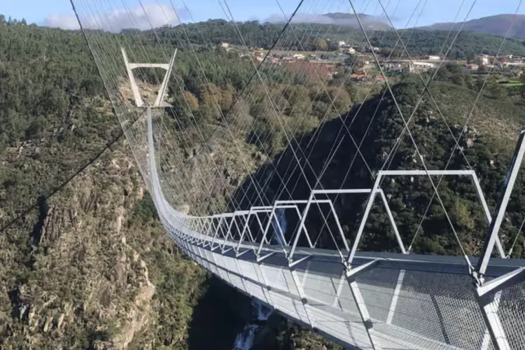 Proiect spectaculos în Ardeal! O comună va avea cel mai înalt pod suspendat din Europa: Investiție de aproape 24 de milioane de lei 