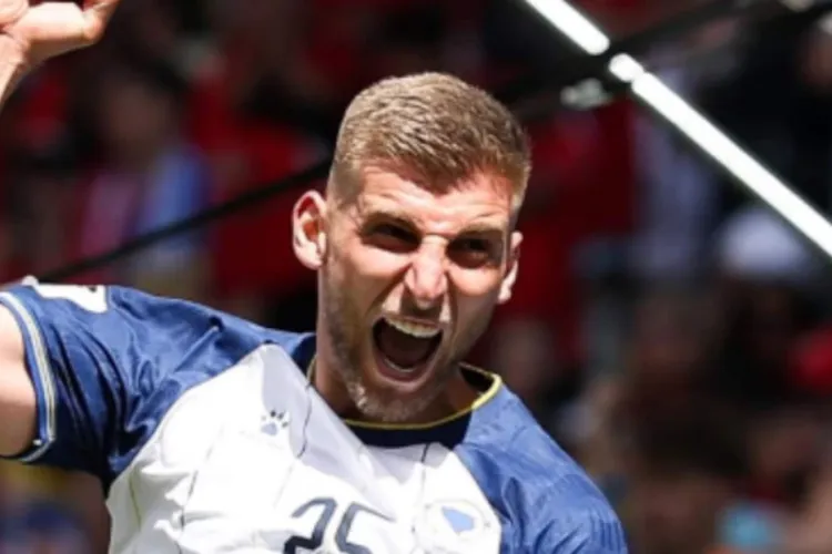 Curg ofertele pentru Jovo Lukic, însă U Cluj joacă tare. Radu Constantea: „Am refuzat 2 milioane de euro”. Clujenii vor să bată orice record în Superliga 