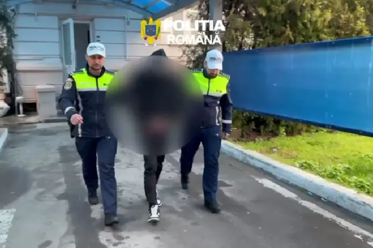 Traficant de droguri din Cluj-Napoca prins după ce a vândut „marfă” unor investigatori sub acoperire: Avea un întreg „arsenal” în propriul apartament