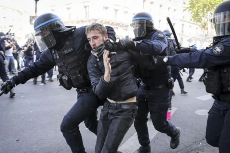 Decizie în dosarul „10 August”, la aproape opt ani de la protestele din Piața Victoriei. Foștii șefi ai Jandarmeriei au fost achitați