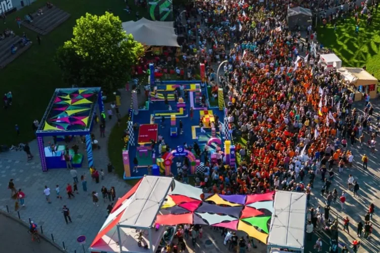 De la șah și karate până la cățărări și fotbal: Emil Boc a arătat ce pot descoperi clujenii la Sports Festival și de ce nu trebuie să rateze ocazia