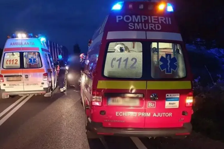 Accident rutier grav la Gârbău în Cluj. Două persoane au rămas încarcerate după impactul dintre două autoturisme. Pompierii intervin de urgență