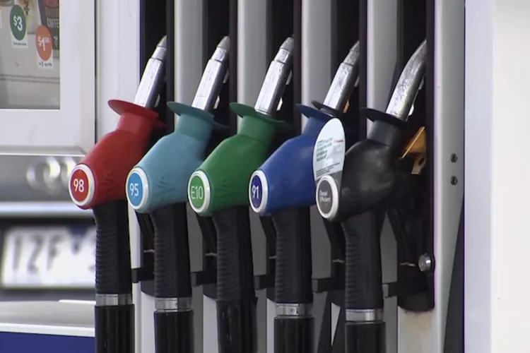 Ce se întâmplă cu adevărat în Marea Neagră: România, acuzată că tolerează petrol rusesc mascat și schimburi ilegale de țiței chiar în apele țării