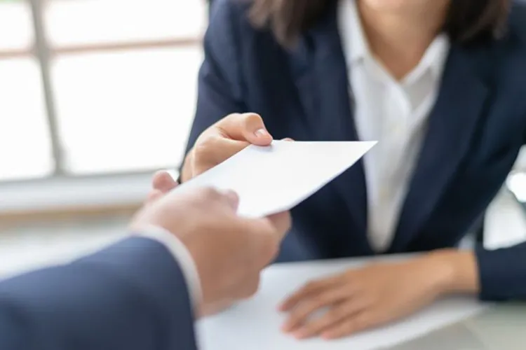 Salariile nu vor mai fi un secret! Angajații vor putea cere explicații despre venituri, iar firmele riscă amenzi de până la 30.000 de lei