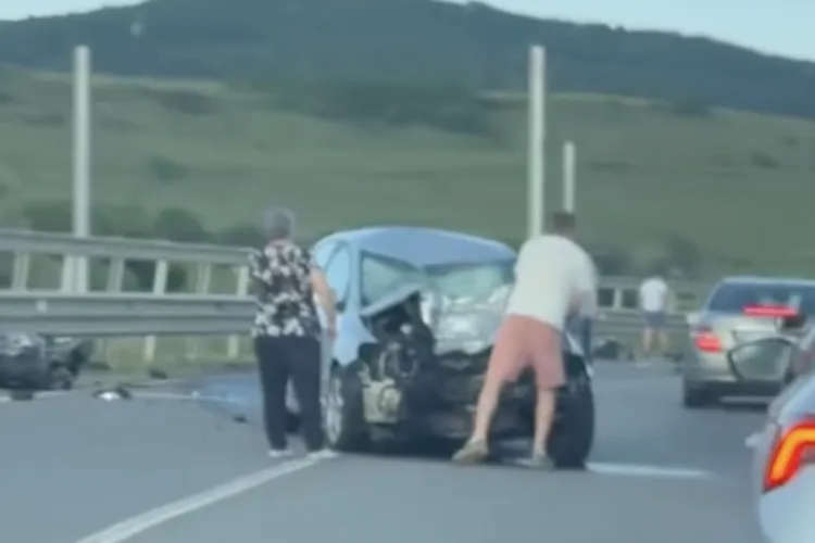 VIDEO. Accident mortal în Cluj! Un tânăr motociclist și-a pierdut viața după un impact violent cu un autoturism
