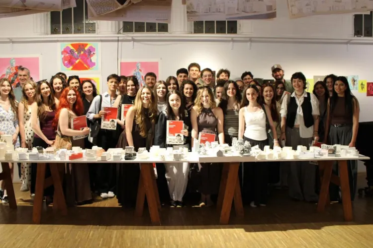 Performanță extraordinară pentru viitorii arhitecți ai Clujului! Studenții UTCN au câștigat 6 dintre cele 10 premii puse la bătaie. Felicitări!