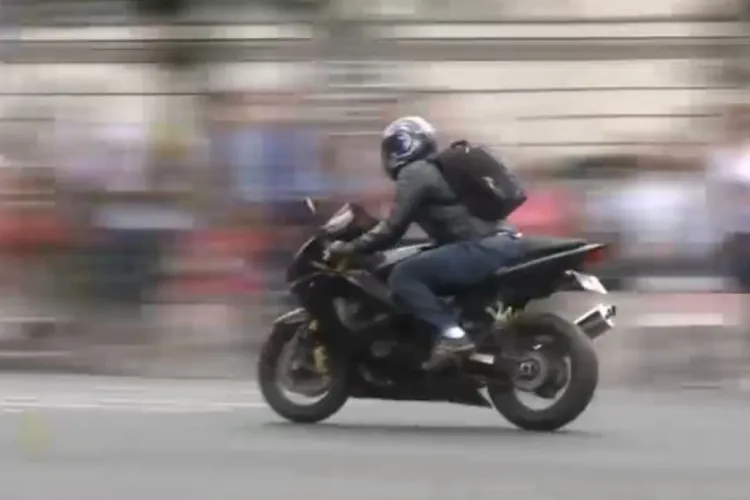 Revoltă în Florești din cauza unei motociclete turate la maxim: „Sunt copii care dorm și persoane în vârstă. De ce trebuie să facă atâta zgomot?”