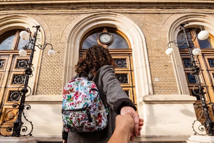 UBB Cluj a dat startul preadmiterii pentru anul universitar 2026-2027: Mii de viitori studenți își pot pregăti deja dosarele pentru facultate