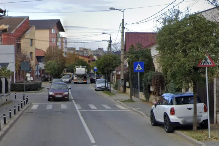 Coșmar pe strada Câmpului din Cluj: Mașinile trec în viteză prin dreptul trecerii de pietoni, iar un șofer a depășit chiar un autobuz oprit
