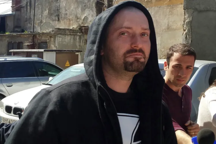 Cheloo, scandal la psihiatrie, probabil sub influența substanțelor: S-a bătut cu polițiștii și a fost dus la Urgență