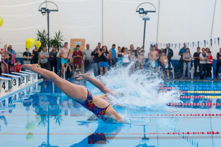 Clujenii cer redeschiderea Bazinului Olimpic din Grigorescu. Petiție: „Oficial închis pentru revizie anuală în decembrie 2024. Practic, e închis și acum” 