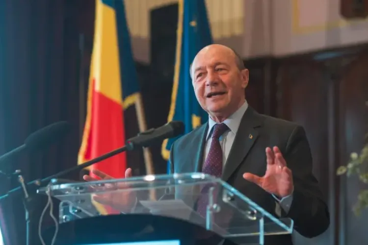 Băsescu ironizează blocajul de la București: „Parlamentul vrea vacanță, țara rămâne fără guvern”