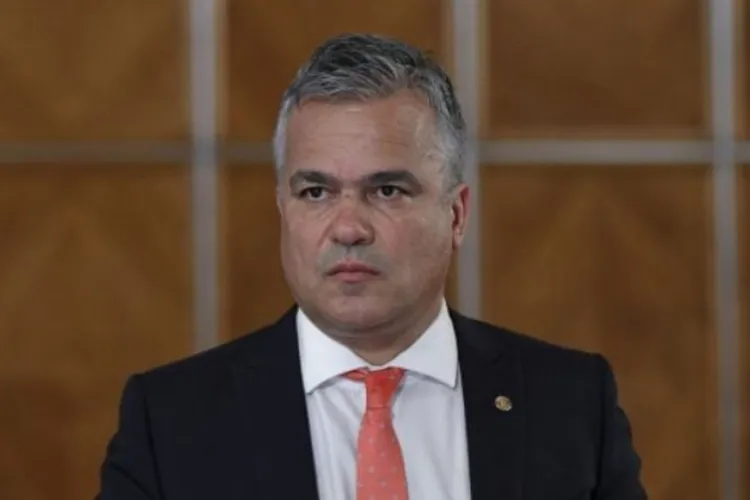 Veștea se retrage din cursa pentru șefia PNL și atacă dur conducerea partidului: „Se instalează dictatura”. Ilie Bolojan vrea să fie din nou lider absolut