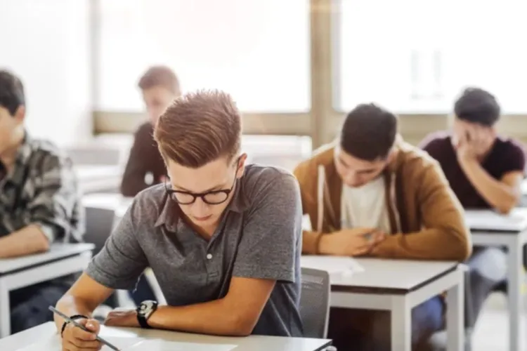 Adio geografie clasică! „Ora de GIS” promite să revoluționeze liceul cu lecții despre orașe, mediu și date digitale reale