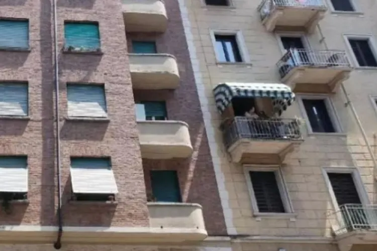 Cutremurător! O tânără de 19 ani și-a găsit mama și sora fără viață în casă. Ce ipoteză tragică iau în calcul anchetatorii