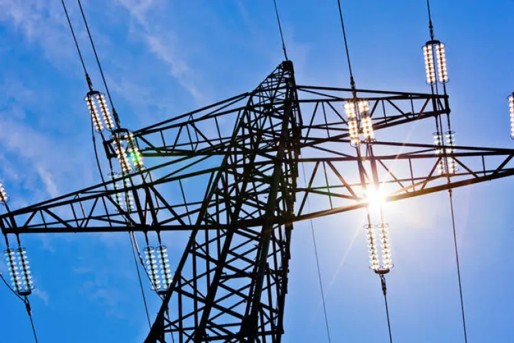 Transelectrica, în alertă maximă din cauza caniculei: Consumul ar putea atinge 8.000 MW în orele de vârf, ce măsuri au fost luate pentru a evita o criză!