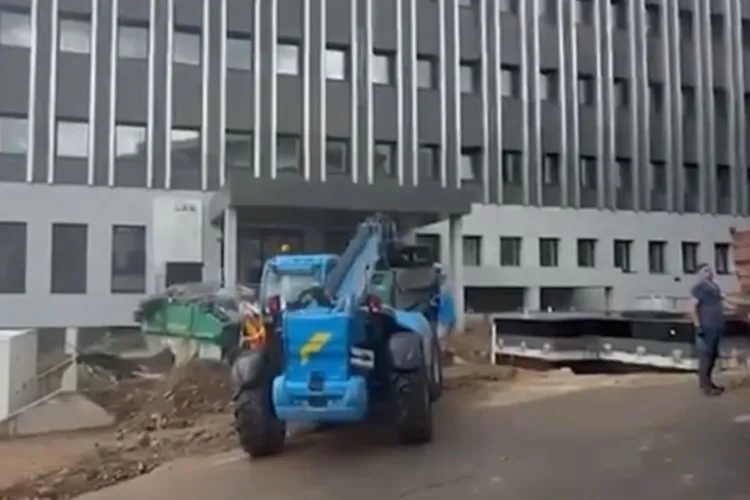 Atenție, clujeni! Trafic închis temporar pe strada Pasteur din cauza lucrărilor la noul spital de Neurochirurgie. De când se va circula normal - VIDEO
