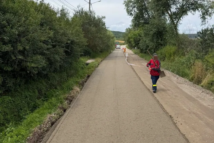 Consiliul Județean Cluj a început lucrările pe drumul Ciumăfaia – Chidea. Sectorul preluat în primăvară va fi asfaltat integral. Promisiunea lui Alin Tișe