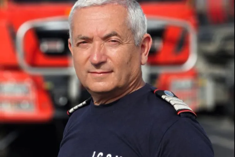 Cine este pompierul din Cluj care refuză să iasă la pensie, deși ar putea: „Cât timp pot să fiu de folos, locul meu este în echipaj.”