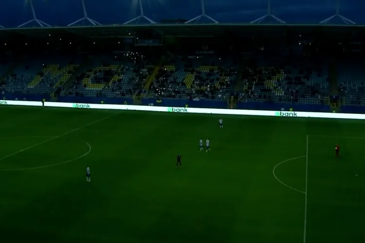 U Cluj reușește un rezultat-surpriză pe terenul lui Dinamo Kiev, în Europa League. Meci întrerupt pentru probleme la instalația nocturnă