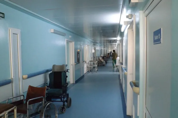 Peste 400 de spitale intră în grevă de avertisment. Luni, 20 iulie, se suspendă internările, operațiile și consultațiile care nu reprezintă urgențe