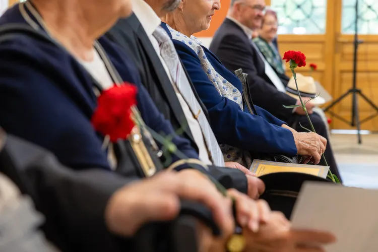 Emoție la Cluj-Napoca! 40 de cupluri au primit premii pentru 50 de ani de căsătorie