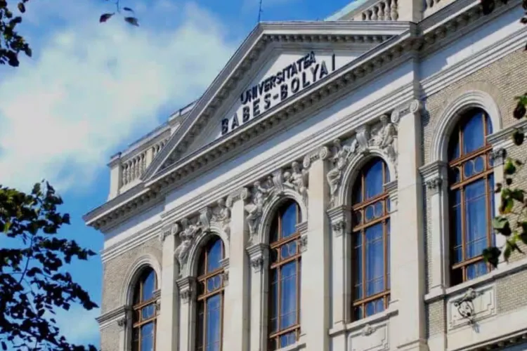 Premieră internațională la UBB Cluj! Universitatea găzduiește prima ediție a Olimpiadei Central-Europene de AI, cu participanți din întreaga lume