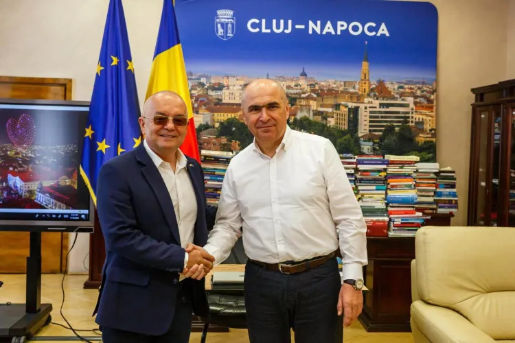Premierul Ilie Bolojan, vizită la Cluj. S-a întâlnit cu Emil Boc și Dan Tarcea pentru a discuta proiectele din PNRR ale orașului