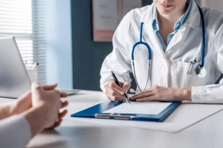 Vești bune pentru români! Ce analize și consultații medicale sunt gratuite în 2026, inclusiv pentru cei fără asigurare