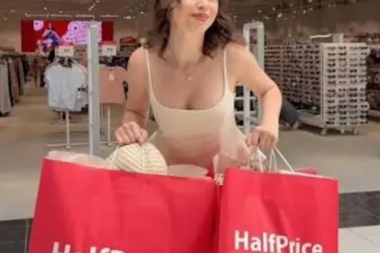 VIDEO. HalfPrice, noua atracție de la URBANO Shopping & Living, cel mai mare centru comercial din Transilvania. De ce merită să-i treci pragul