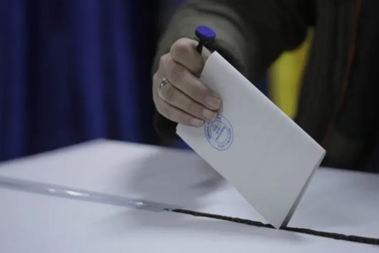În România votează și morții? Peste 15.000 de persoane decedate, radiate din Registrul Electoral. Șeful AEP îi acuză dur pe angajații din teritoriu 