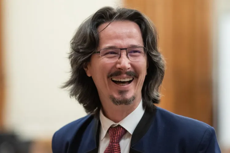 Fostul judecător Cristi Danileț critică noile complete specializate din justiție: „Nu este specializare când șeful instanței dă un ordin”