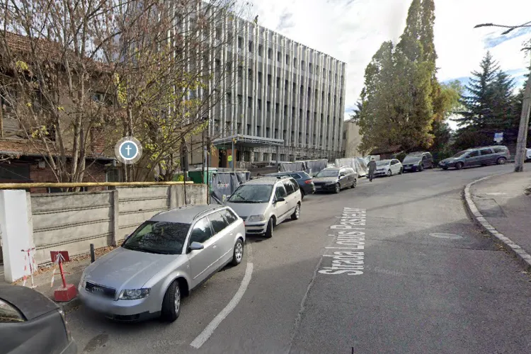 Restricții de circulație pe strada Louis Pasteur din Cluj-Napoca, între 10 și 12 iulie. Se închide traficul rutier și pietonal