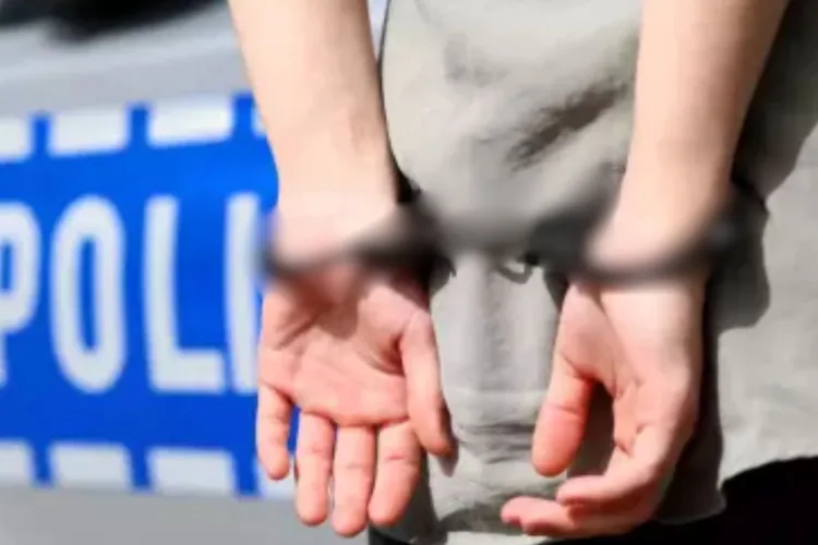 Tânără din Cluj, reținută după două presupuse țepe! Un bilet la festival și un telefon mobil au dispărut fără ca vânzătorii să mai primească vreun ban