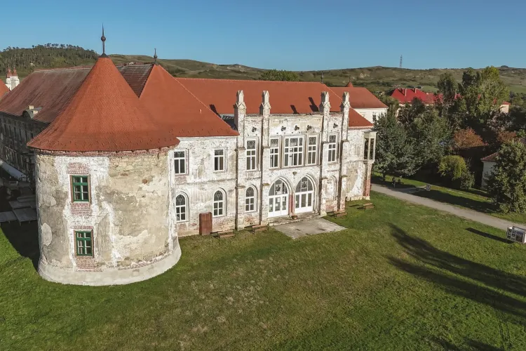 Castelul Bánffy din Bonțida va avea un gift shop cu produse realizate de meșteri locali. Proiectul își propune să promoveze întreaga regiune