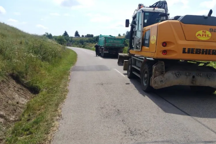 Lucrări pe un drum important din Cluj! Se intervine pe aproape 20 de kilometri între Bogata, Călărași și Câmpia Turzii: „Legătură importantă între comune”