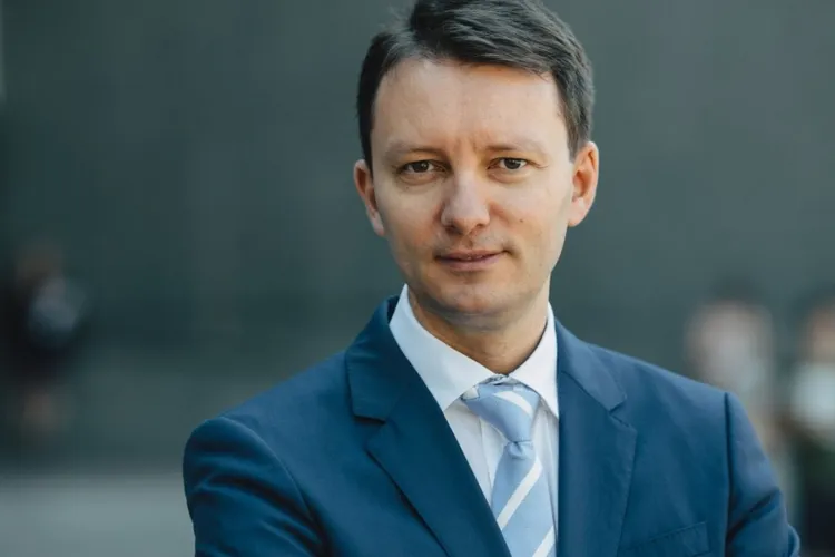 Scandal pe tema fondurilor PNRR. Siegfried Mureșan susține că România a ajuns printre liderii UE la absorbție. PSD acuză pierderea miliardelor