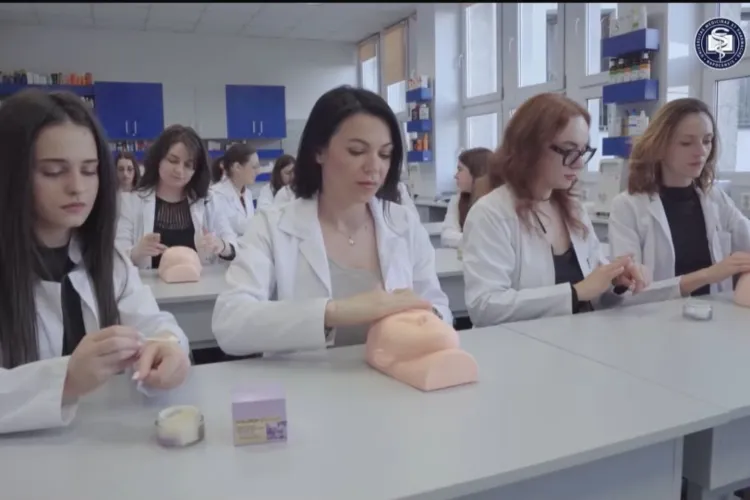 Frumusețea se învață la facultate! UMF Cluj lansează unul dintre cele mai moderne programe de studiu din România, iar admiterea se face fără examen
