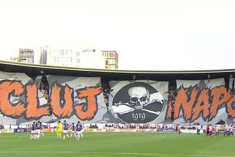UEFA a sancționat drastic „U” Cluj după meciul cu Dinamo Kiev. Clubul trebuie să plătească 59.000 de euro și riscă închiderea unei părți din stadion