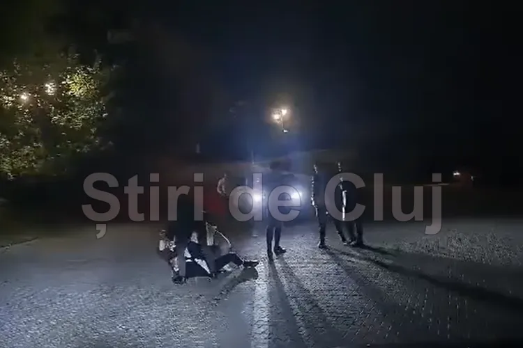 EXCLUSIV VIDEO. Bătaie la Wonderland Cluj, în zorii zilei! Mai mulți tineri s-au încăierat după un eveniment. O tânără, speriată de scandal