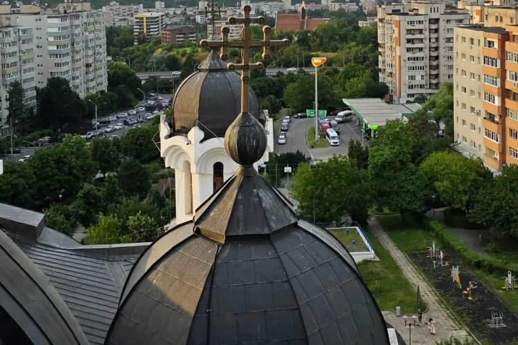 Un eveniment iubit revine la Cluj! 18 biserici își deschid porțile noaptea pentru tururi speciale, concerte și povești pe care puțini le cunosc