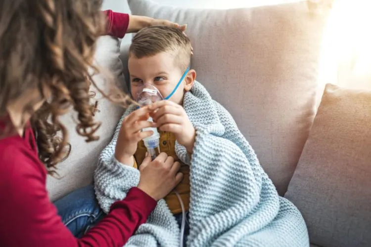 Alertă pentru părinți în sezonul furtunilor! „Astmul de furtună” poate declanșa crize de respirație chiar și la copiii nediagnosticați cu astm