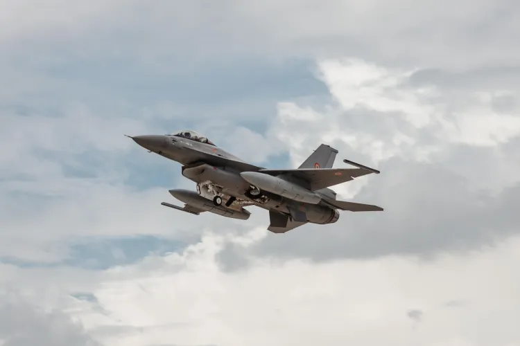 Alertă de dronă în România! Mesaje Ro-Alert și două avioane F-16 ridicate de MApN