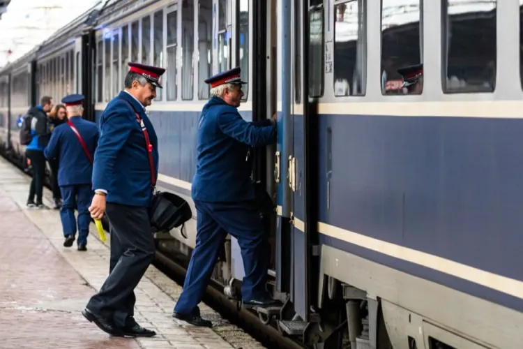 CFR S.A., cel mai mare angajator din România! Câți oameni lucrează în prezent la Căile Ferate Române și ce sporuri primesc