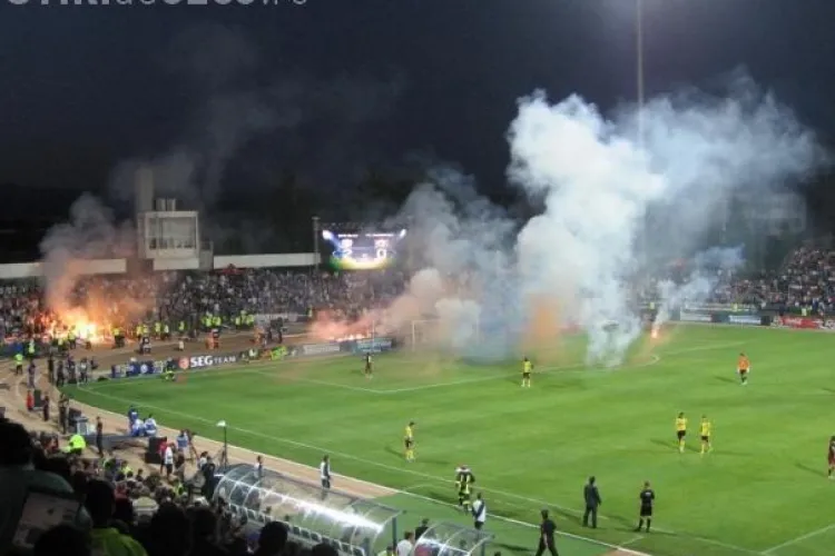 Poli Timisoara - CFR Cluj, meci cu grad ridicat de risc. 250 de jandarmi vor asigura ordinea