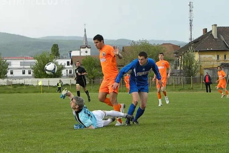 Amicalul dintre "U" Cluj si Minerul Lupeni a fost anulat. "Studentii" au jucat totusi cu CFR marmosim Simeria